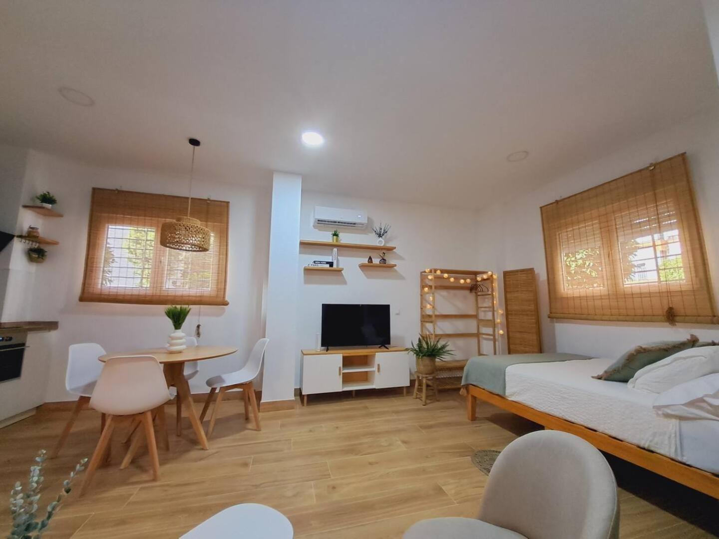 סביליה Coffee & Calm Triana Apartment מראה חיצוני תמונה